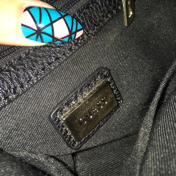 Authentic leather Guess purse - Picture 6 of 8